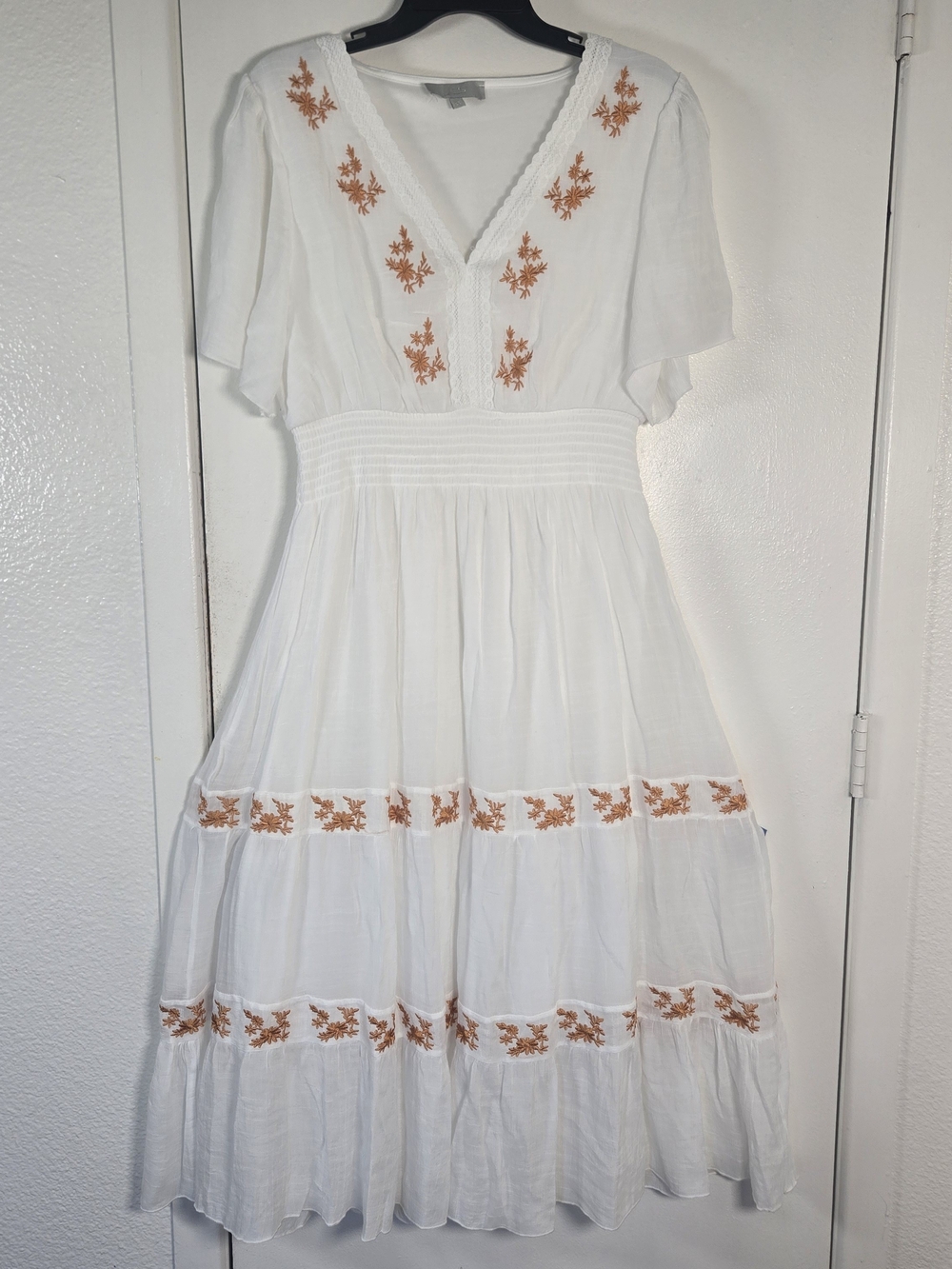 J Gee White Embroidered Smocked Dress PXL Petite XL Boho Floral Festival Midi - Picture 3 of 16